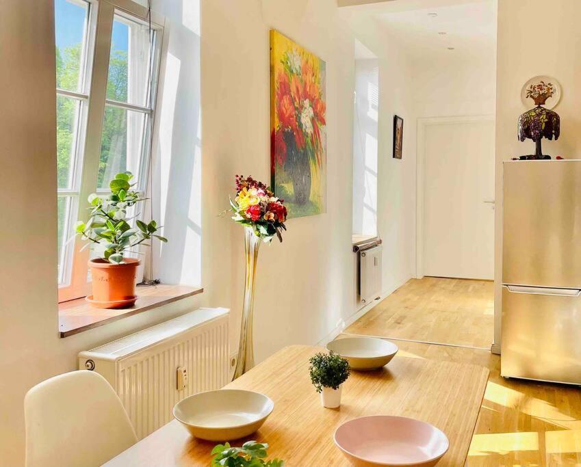 Castle View Living 1 - Best Apartment In Weilbourg Extérieur photo