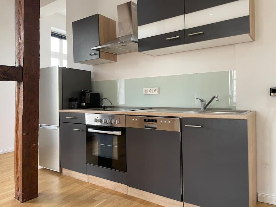 Castle View Living 1 - Best Apartment In Weilbourg Extérieur photo